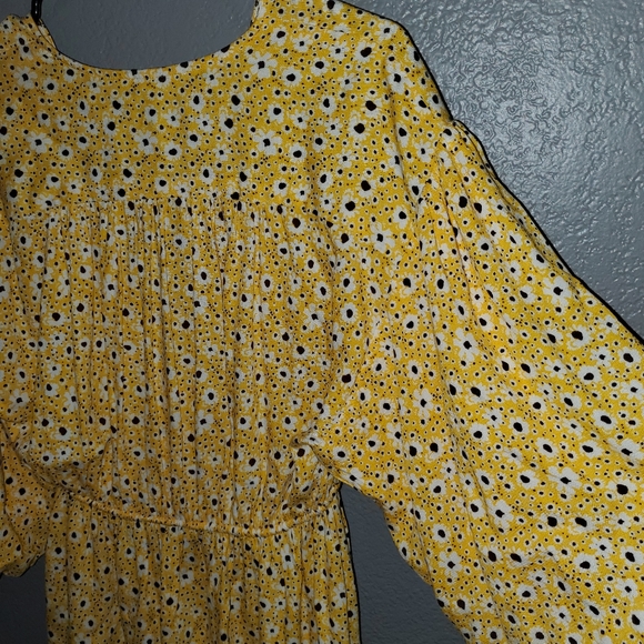 Free People Top puff sleeve drawstring waist 3/4 sleeve Yellow Floral XS 😍 - Picture 6 of 9